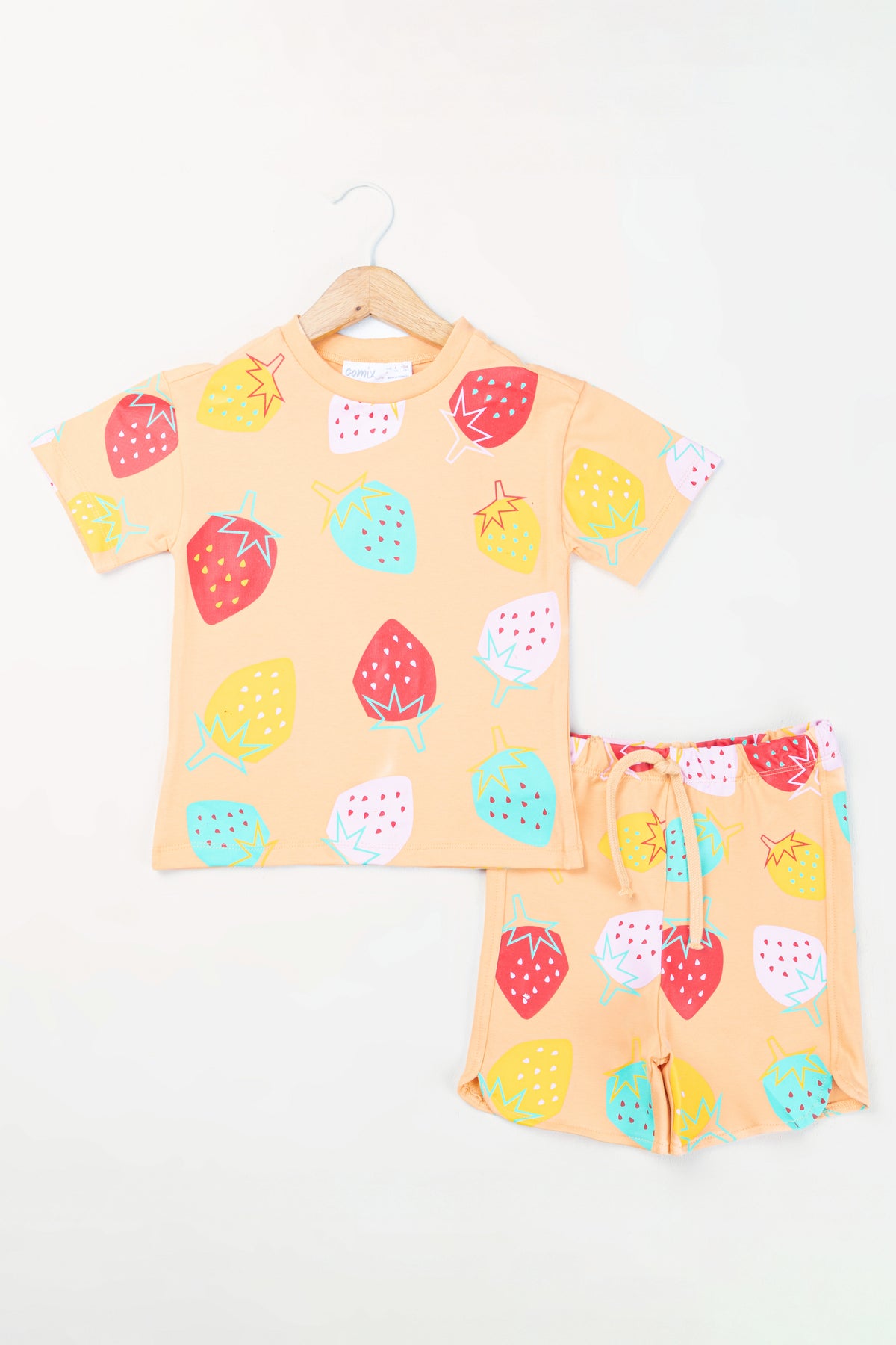 Strawberry Kız Takım