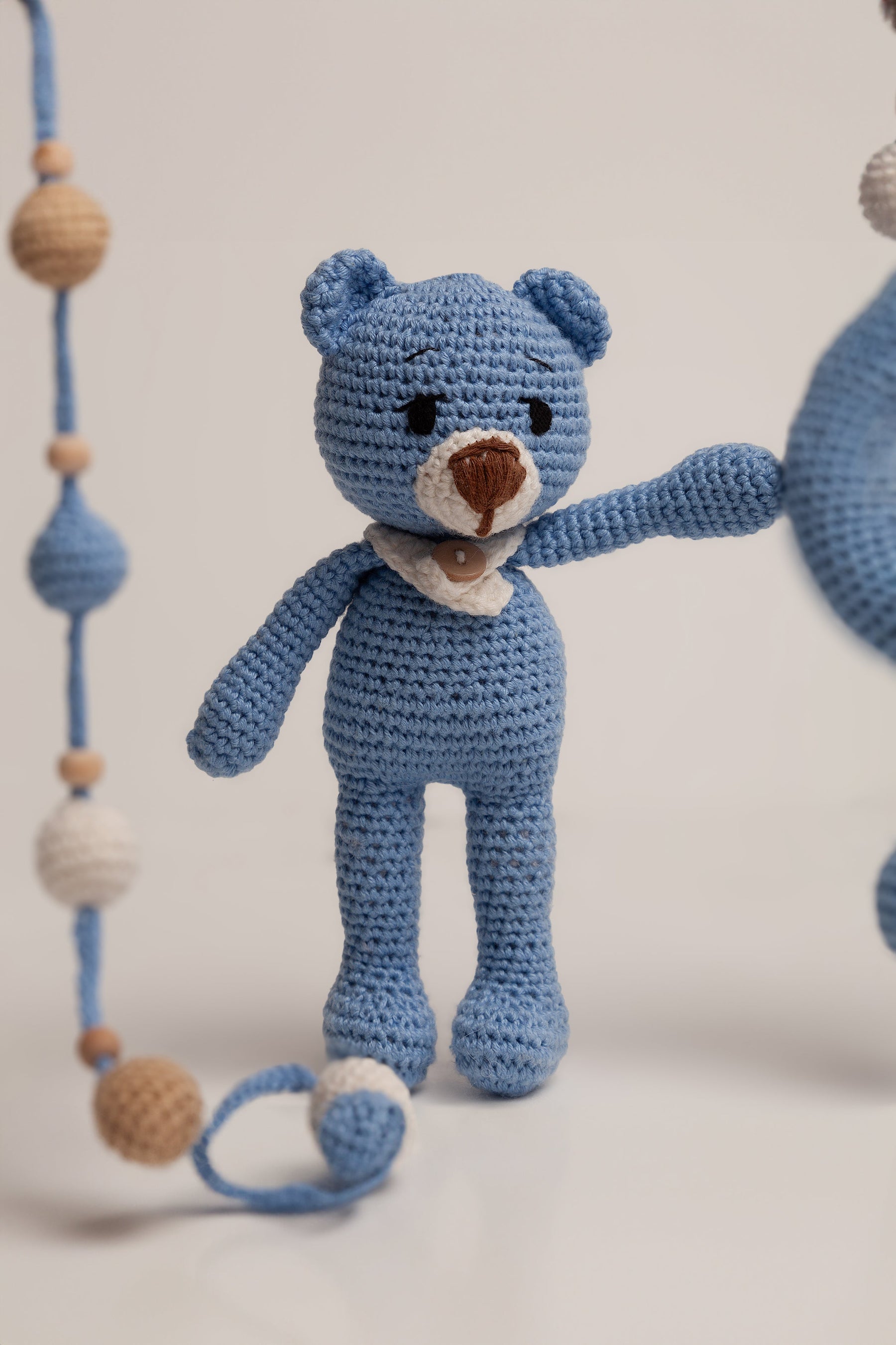 Mavi Amigurumi Ayıcık ve Ahşap Diş Kaşıyıcı