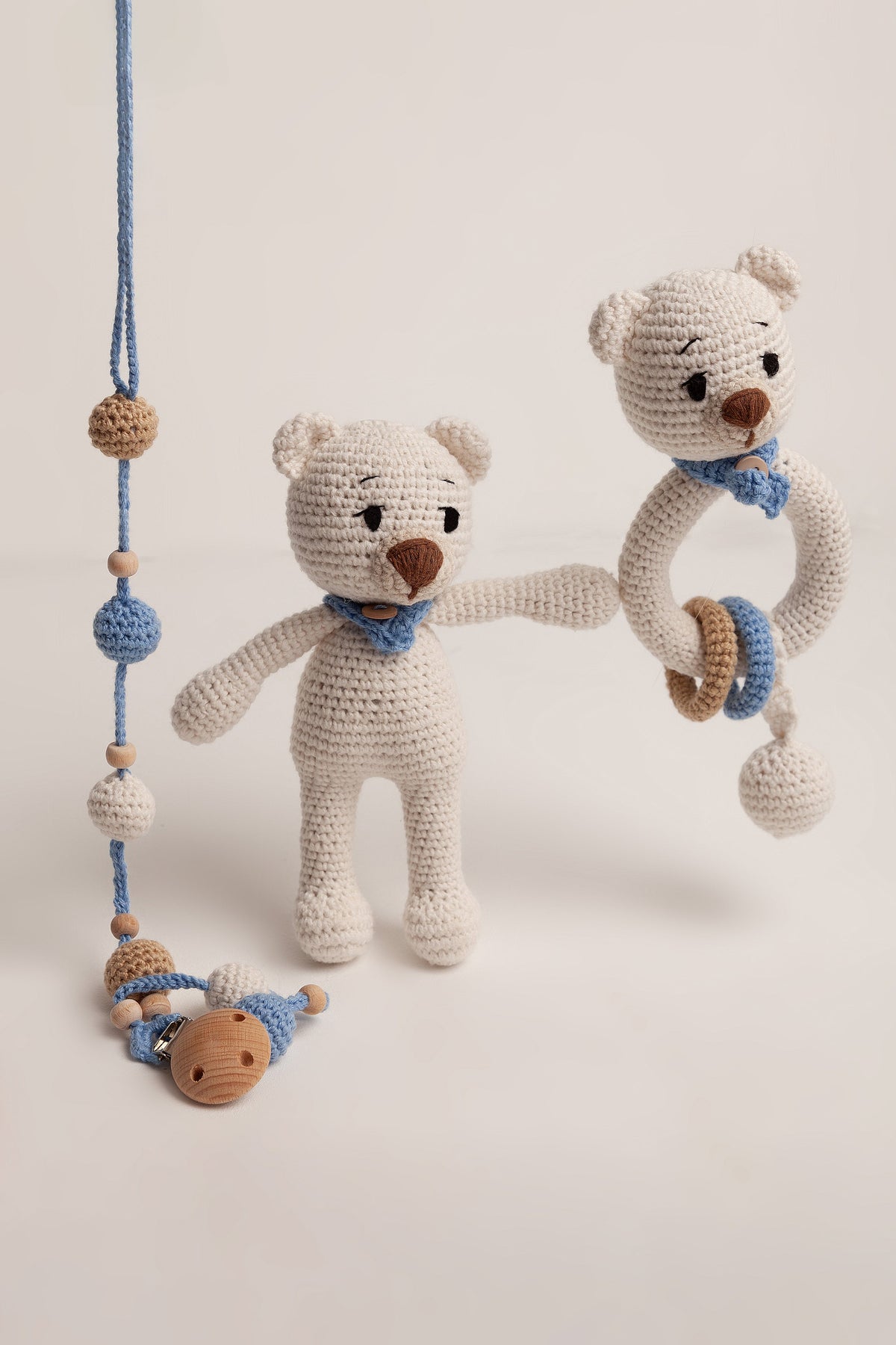 Beyaz Amigurumi Ayıcık ve Diş Kaşıyıcı Seti