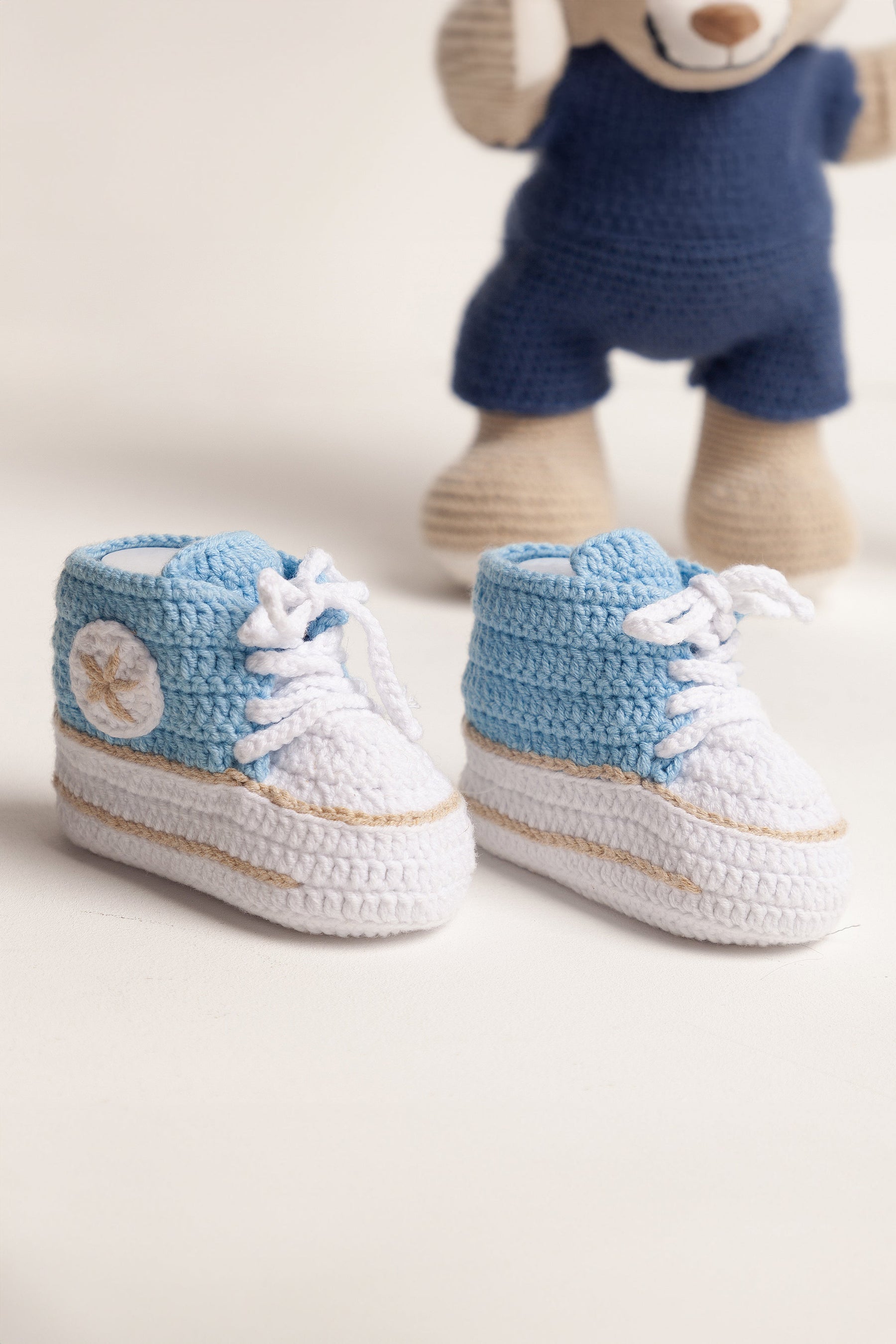 Mavi Rüya Bebek Ayakkabıları ve Ayıcık Diş Kaşıyıcı Seti