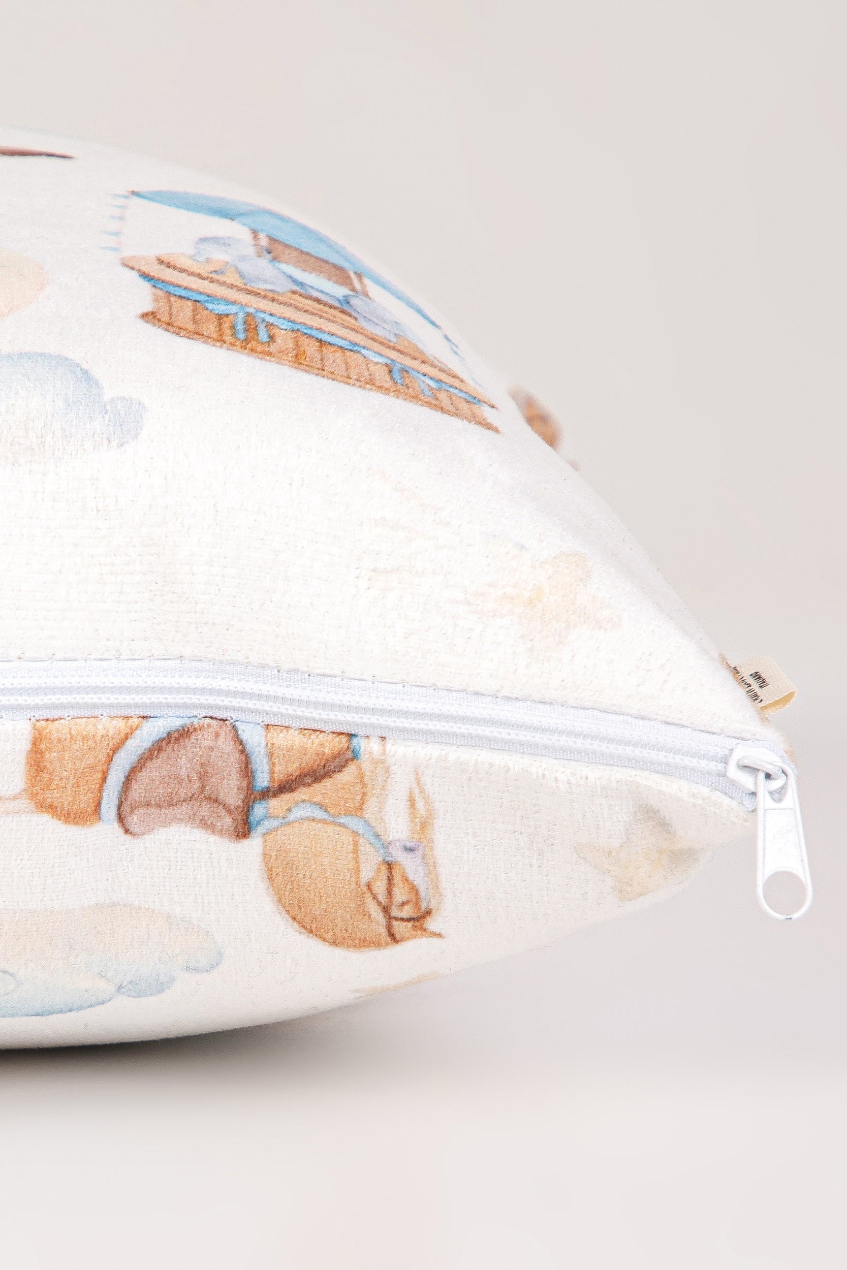 Carousel Dreams Kırlent Kılıfı